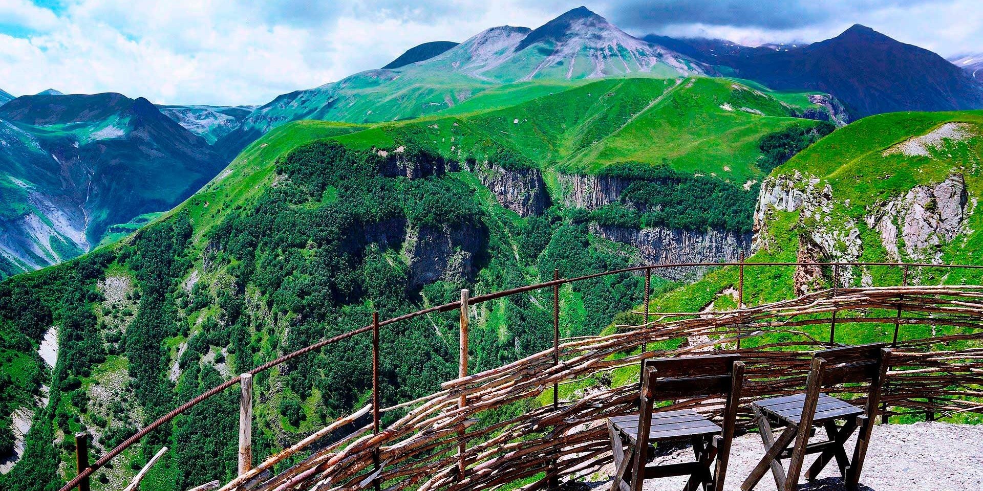 Грузия Тбилиси горы